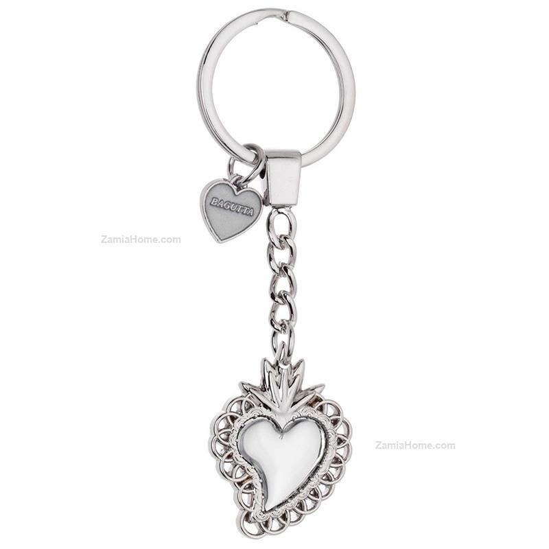 Heart keychain fretwork decor