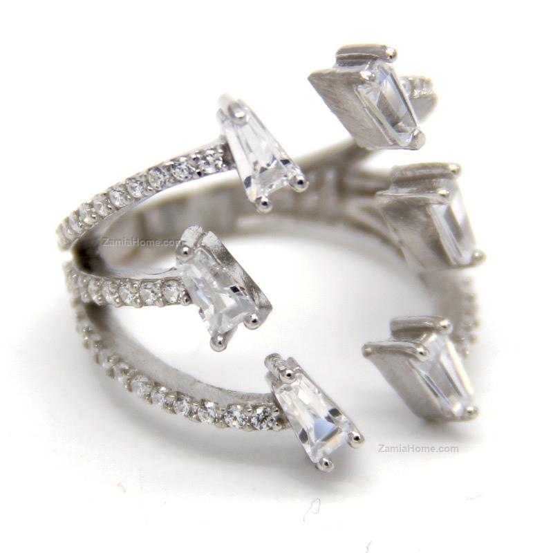 Anello con zirconi