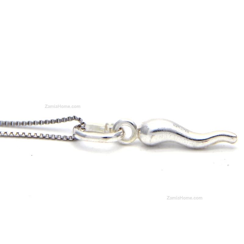 Lucky horn with chain