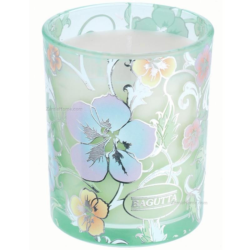 Bicchiere fiori con candela profumata