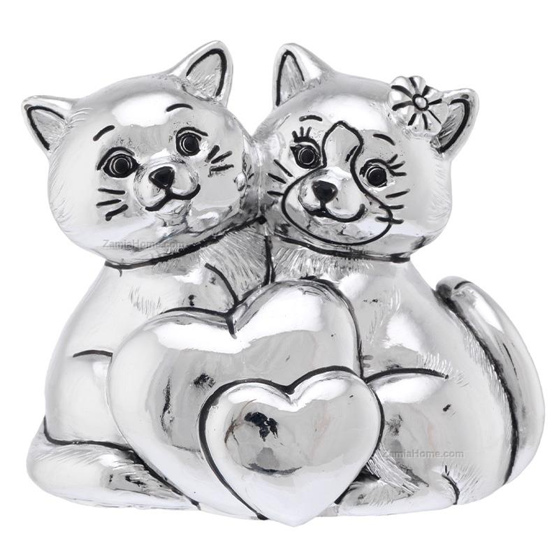 Coppia di gatti con cuori