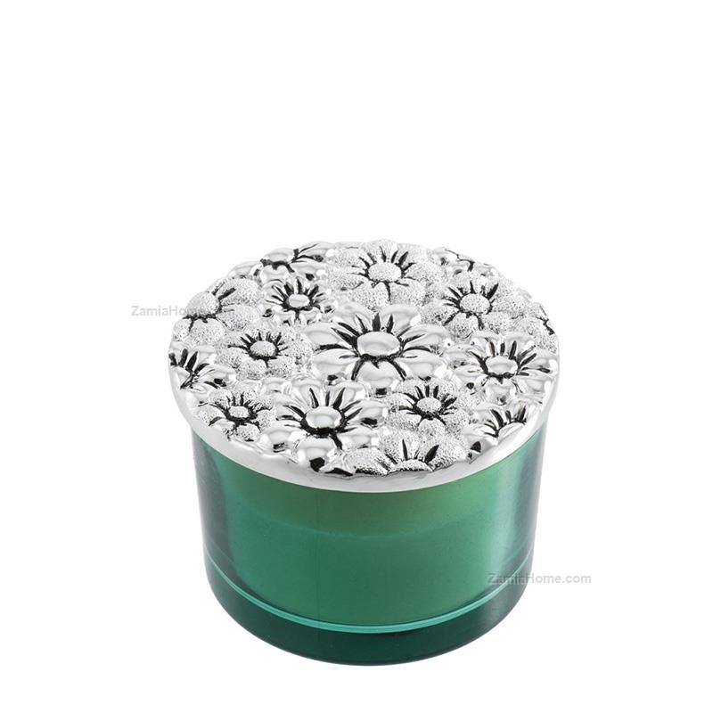 Round small vase with candle