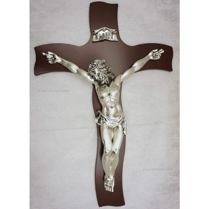Cristo su croce in legno