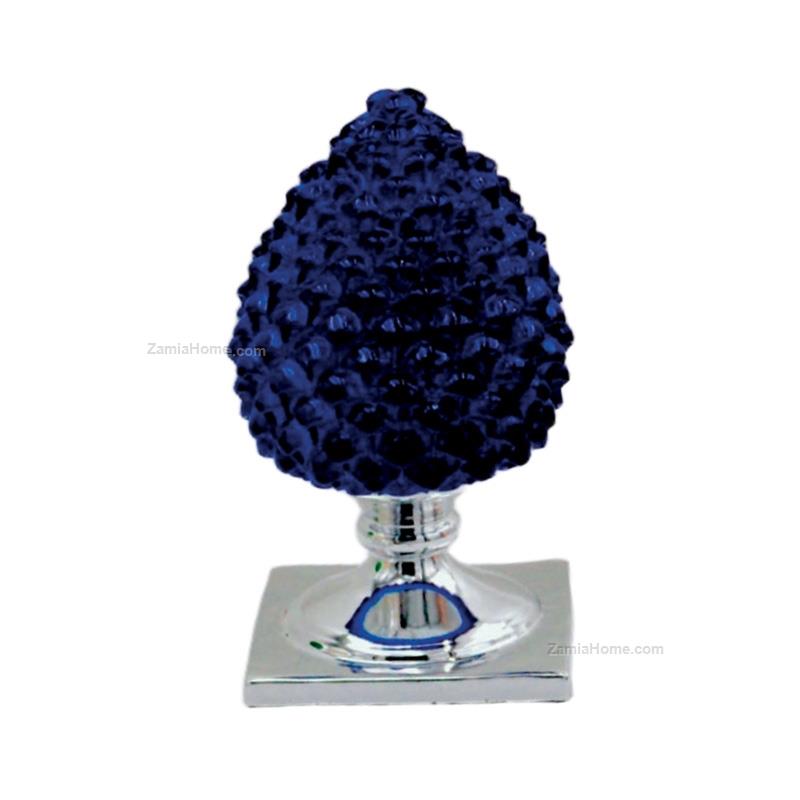 Small pinecone