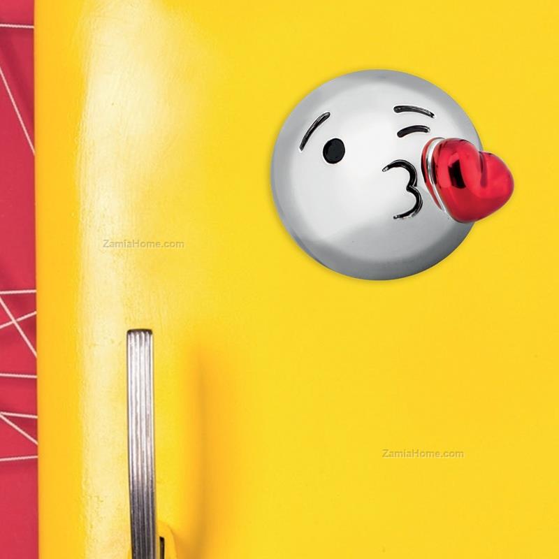 Emoji magnet blowing kiss