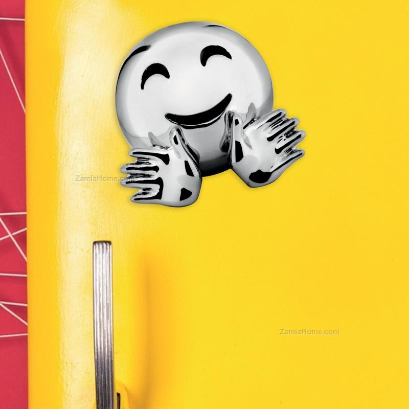 Emoji magnet hugging face