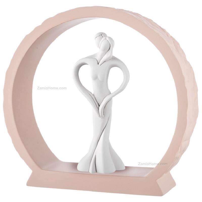 Hugging couple powder base
