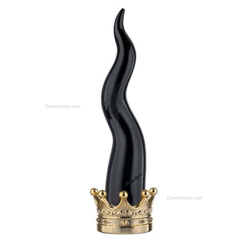 Lucky horn with golden base