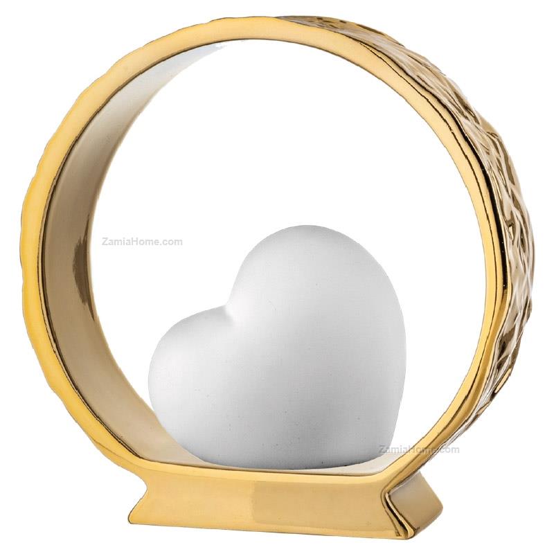 Cuore su base dorata