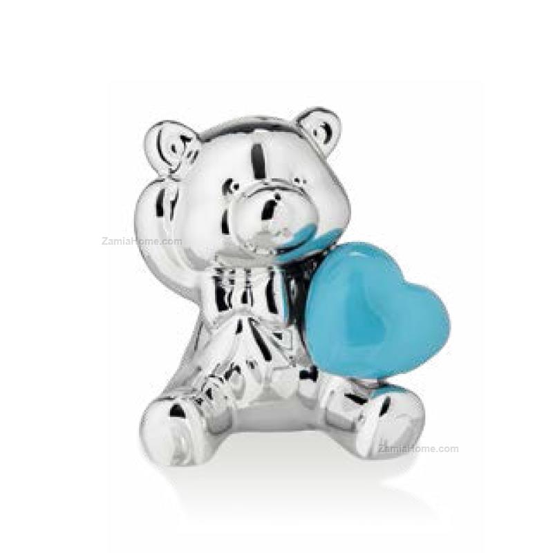 Teddy bear with heart