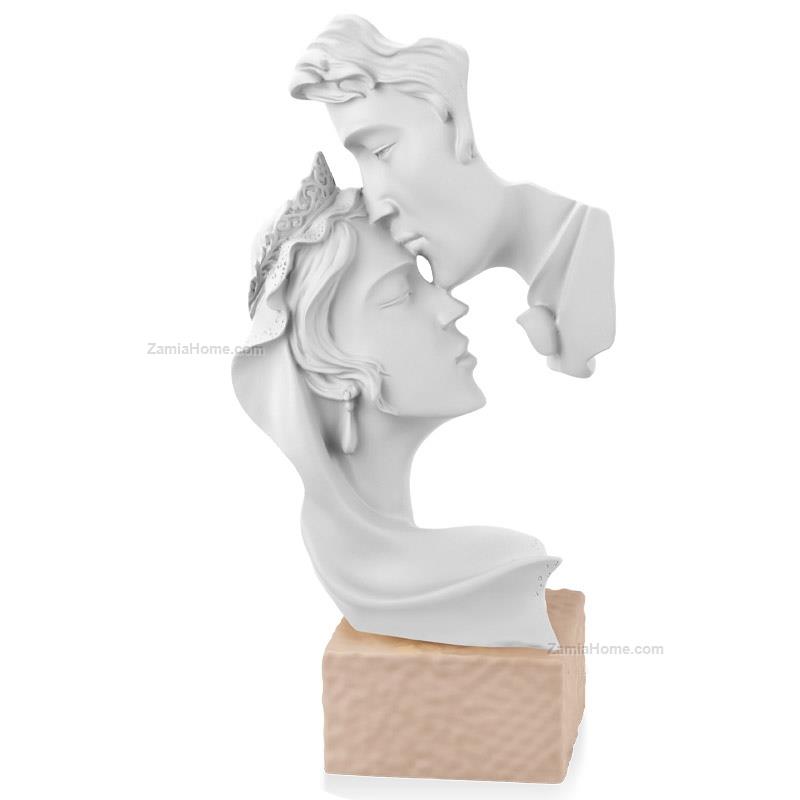 Sculpture spouses powder base