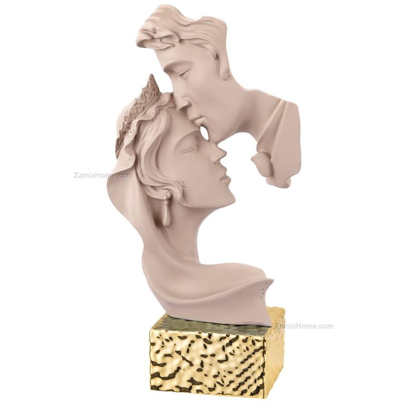 Sculpture spouses golden base