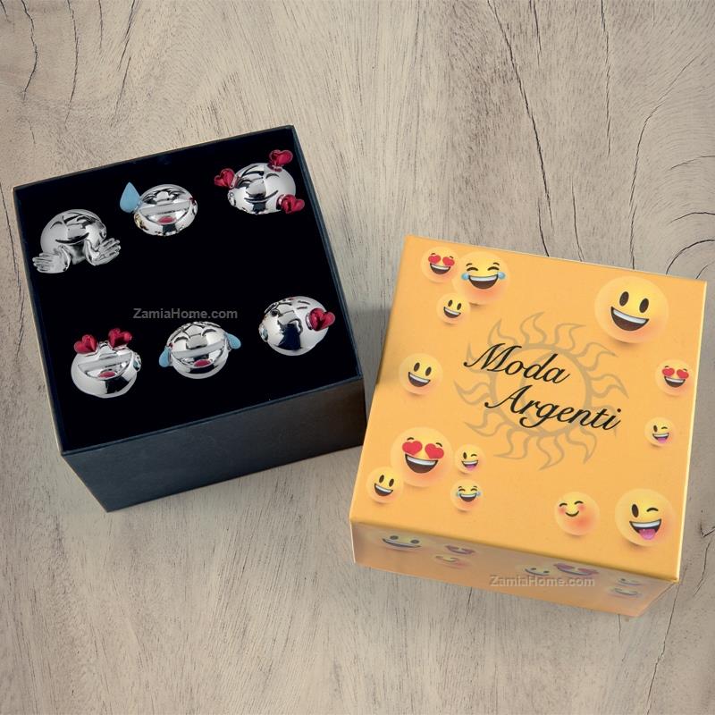 Emoji place cards