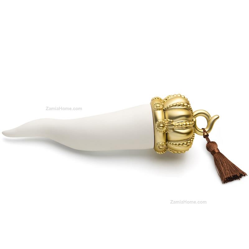 White lucky horn with crown