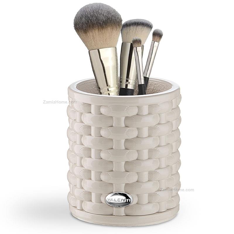 Pen holder wickerwork